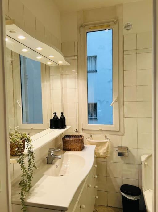Au Pied De La Tour Eiffel Apartment Paris Luaran gambar